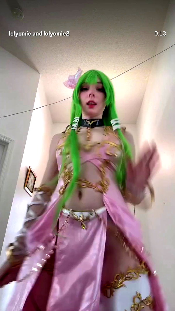 lolyomie archive video preview