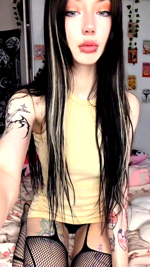 mia_goth2004 archive video preview