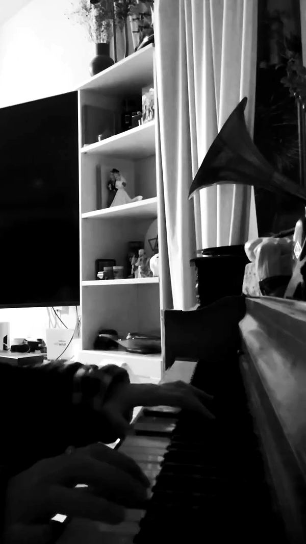 moonliliaght archive video preview