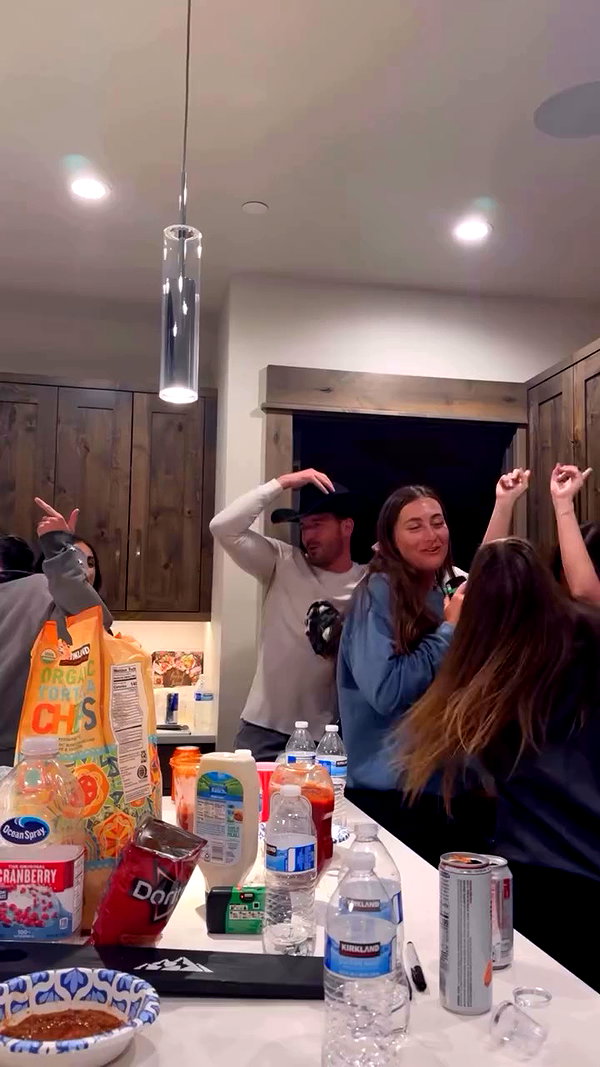 allie_dunn archive video preview
