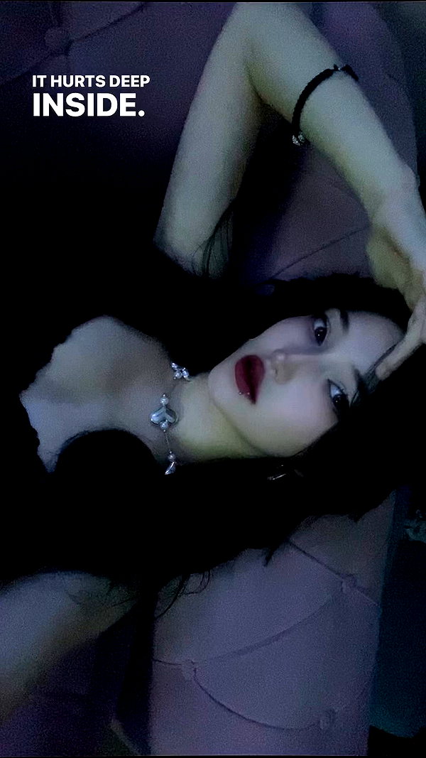 madamist_ archive video preview