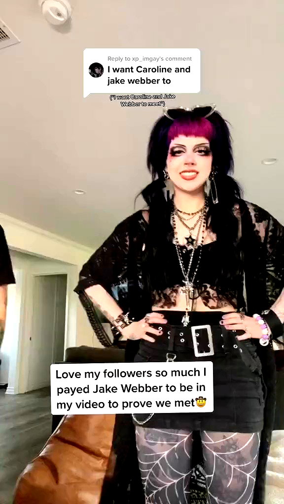 yeahimcaroline archive video preview