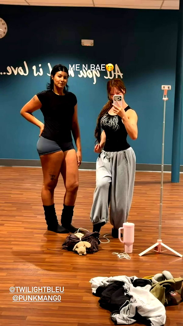 dommymommytiff archive video preview