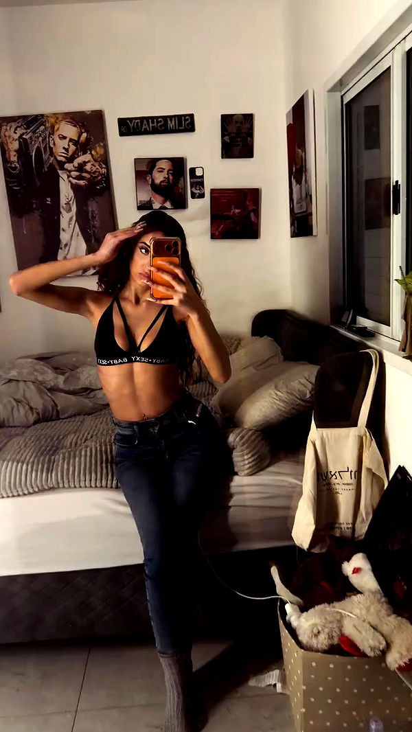 _lil_noa_ archive video preview