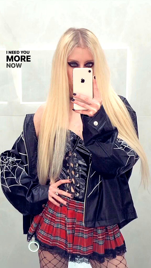 roxiechelon2 archive video preview