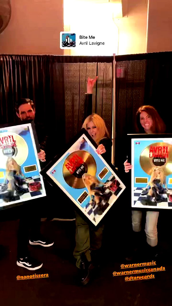 avrillavigne archive video preview