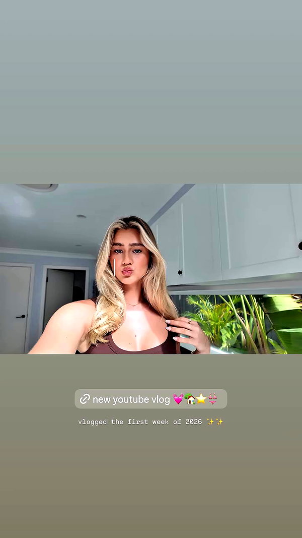 sophadophaa_ archive video preview