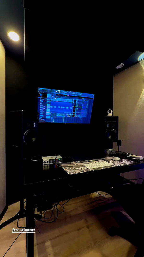 jonathan.mor_ archive video preview