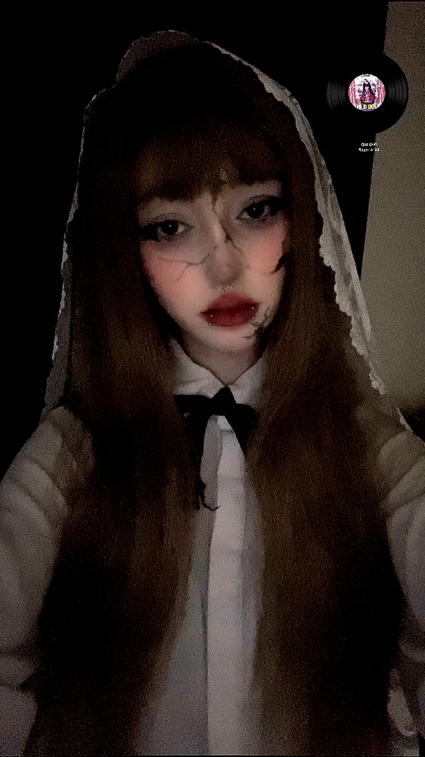 madamist_ archive video preview