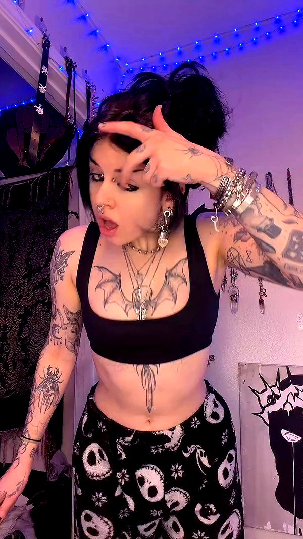 yeahimcaroline archive video preview