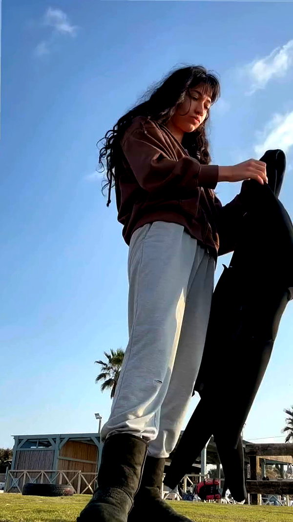 romi_henenson archive video preview