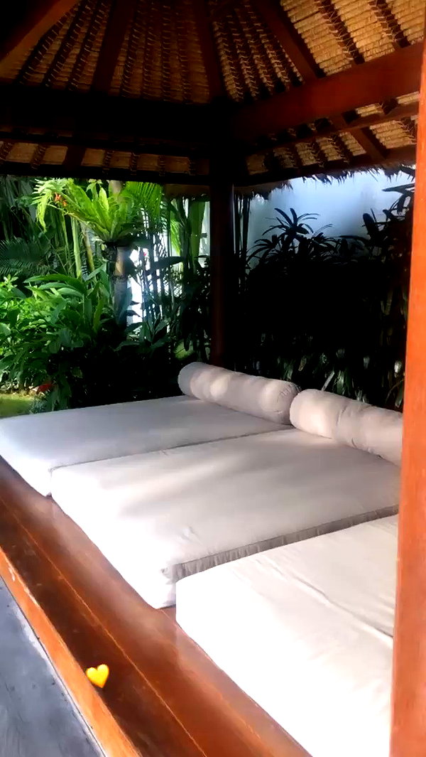 kaylasimmmons archive video preview