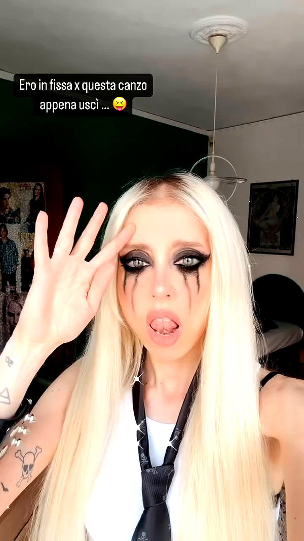 roxiechelon2 archive video preview