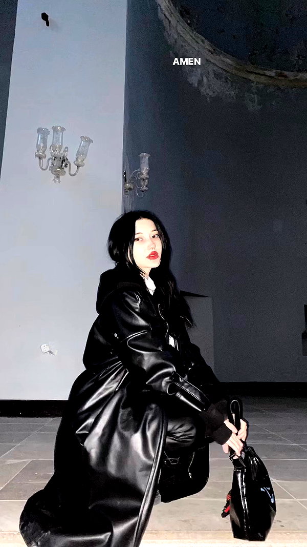madamist_ archive video preview