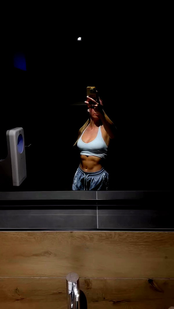 daphnebeuvink archive video preview