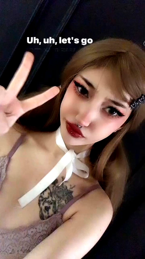 madamist_ archive video preview