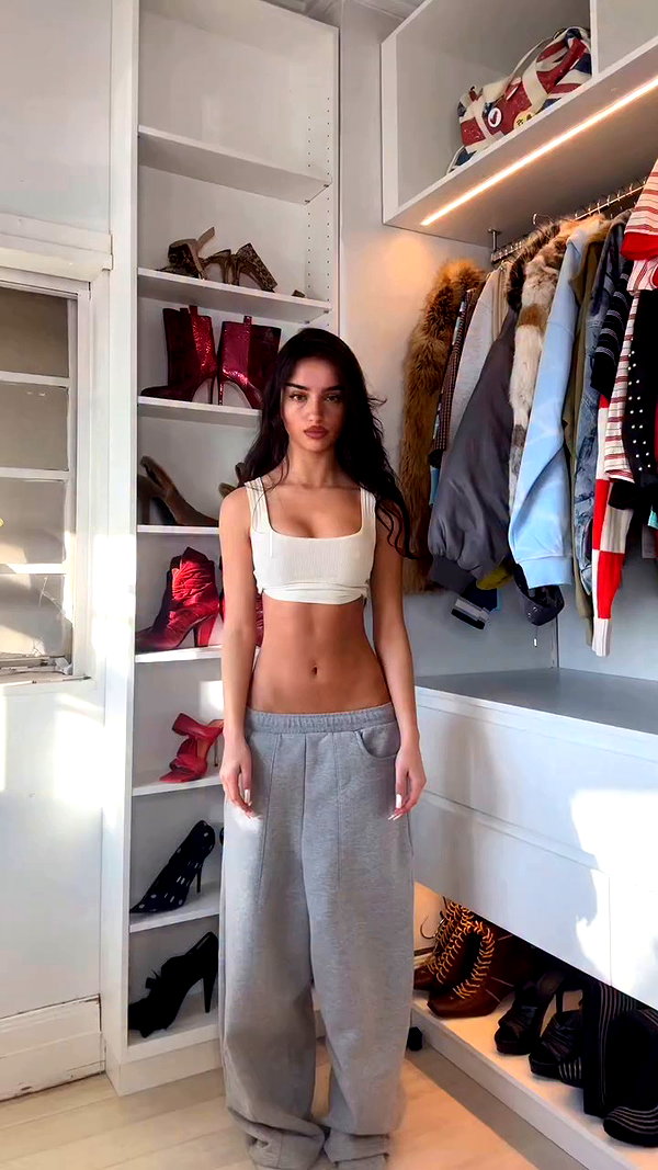 ellachristo archive video preview