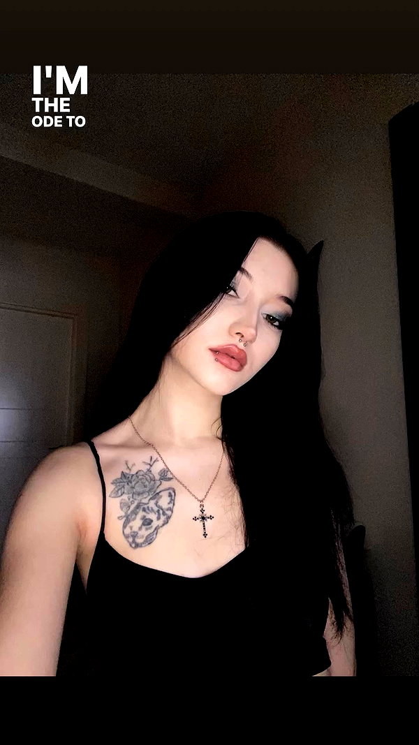 madamist_ archive video preview
