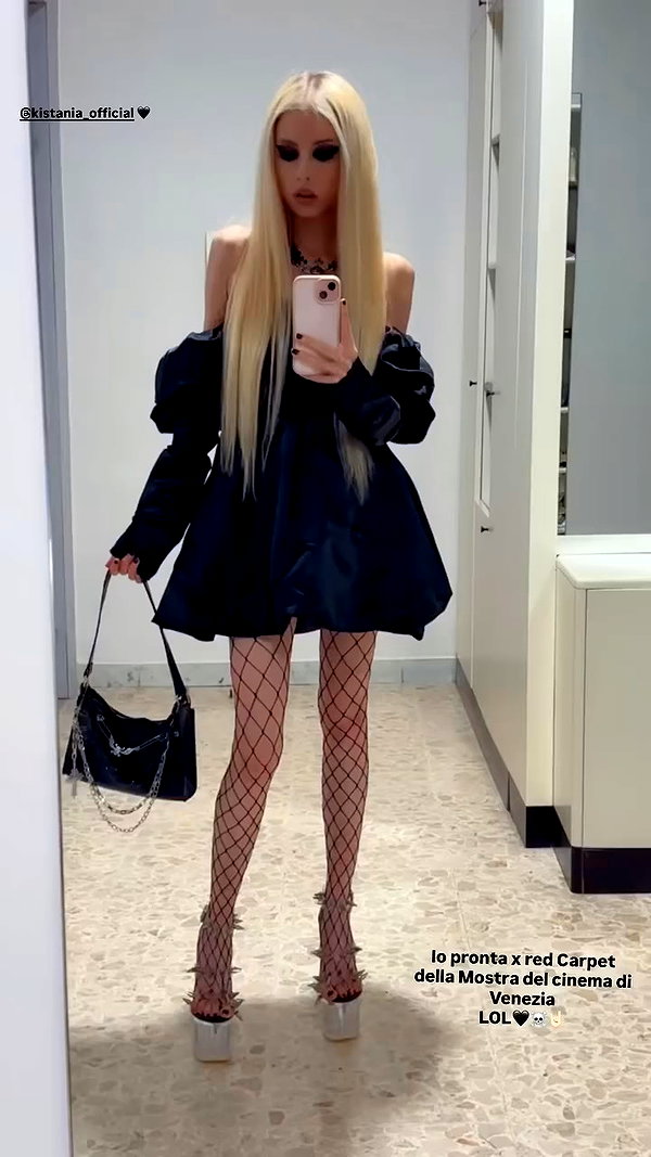 roxiechelon2 archive video preview
