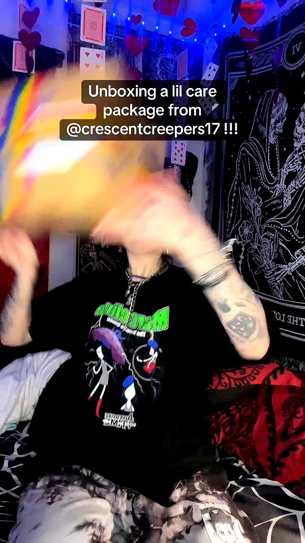 yeahimcaroline archive video preview