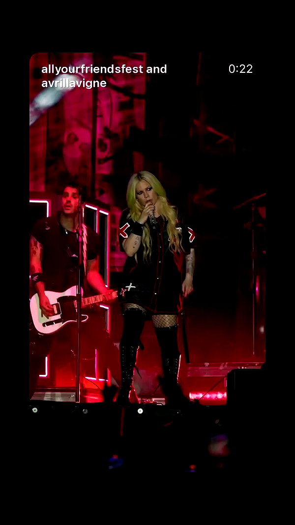 avrillavigne archive video preview