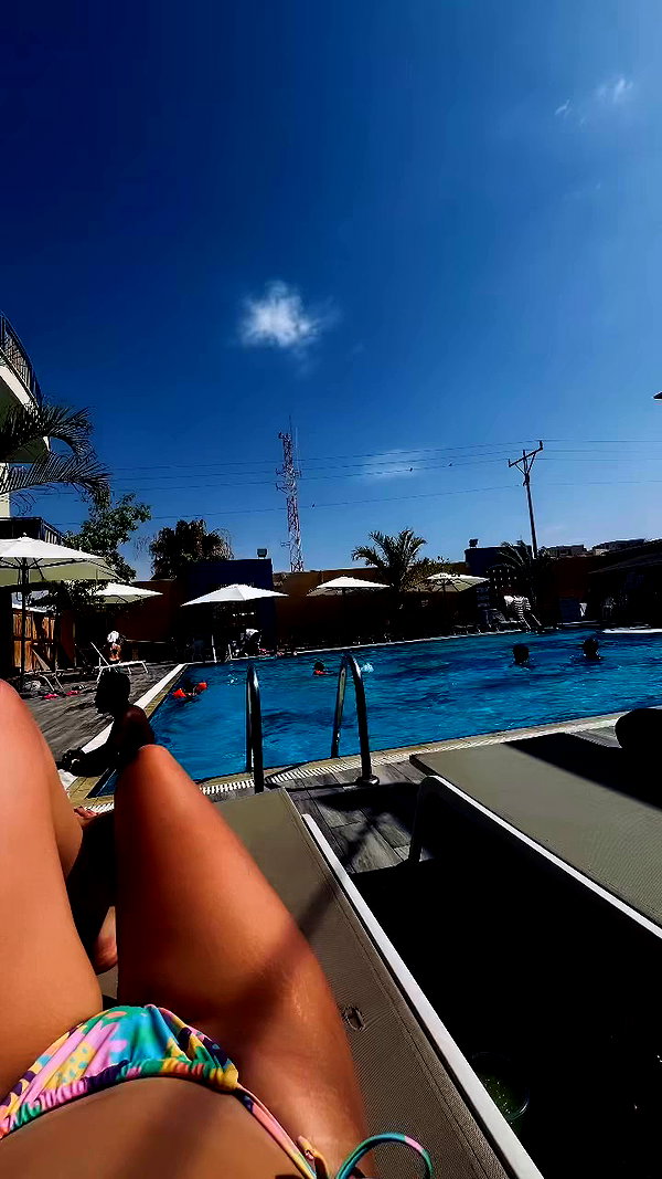 _b__eva__ archive video preview