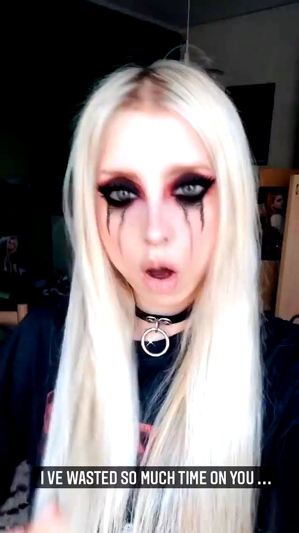 roxiechelon2 archive video preview