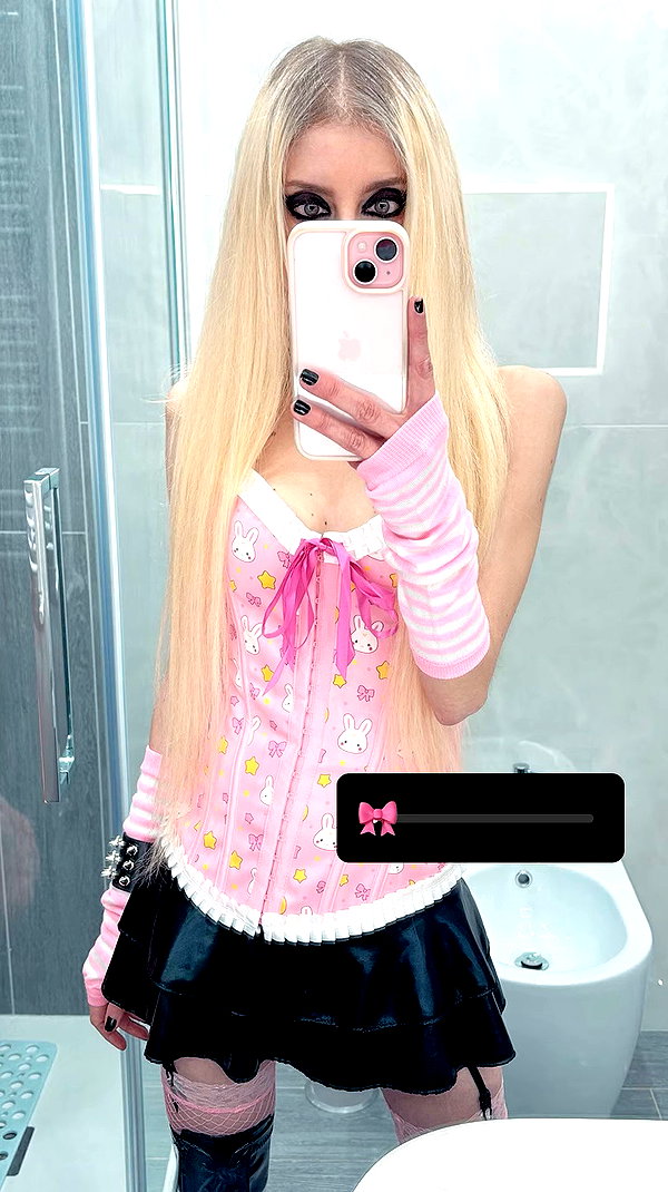 roxiechelon2 archive video preview