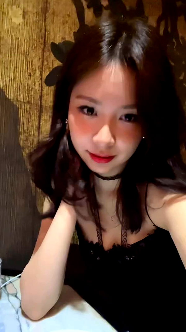 phuong.chi_ archive video preview