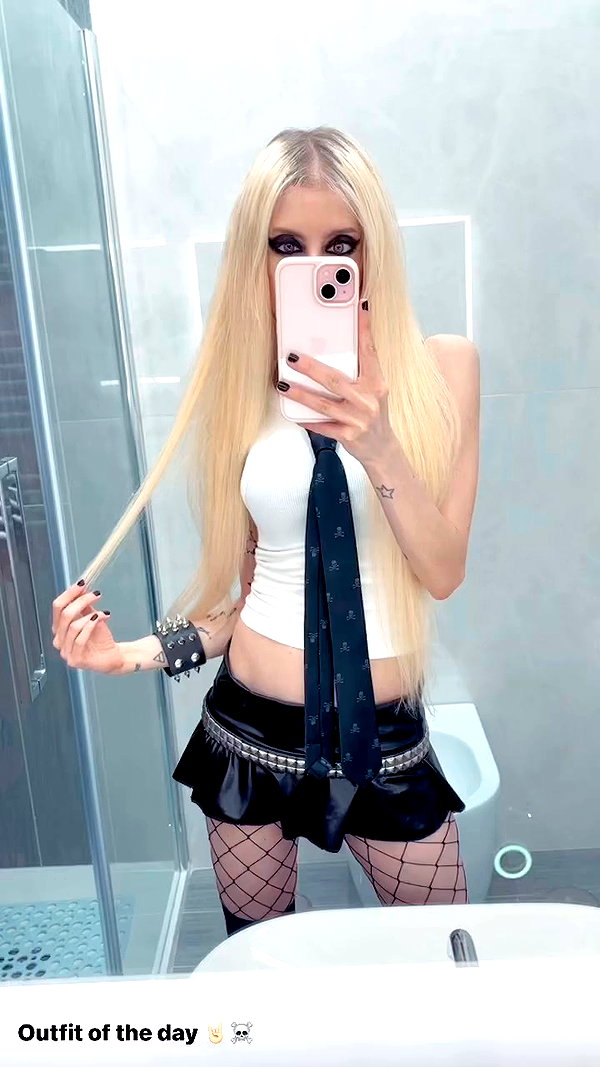 roxiechelon2 archive video preview