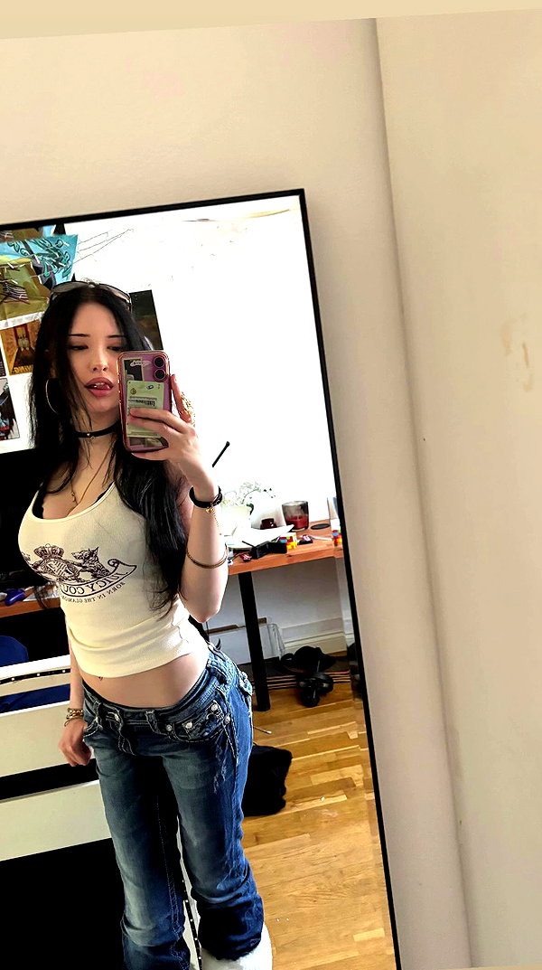 april._.ha archive video preview