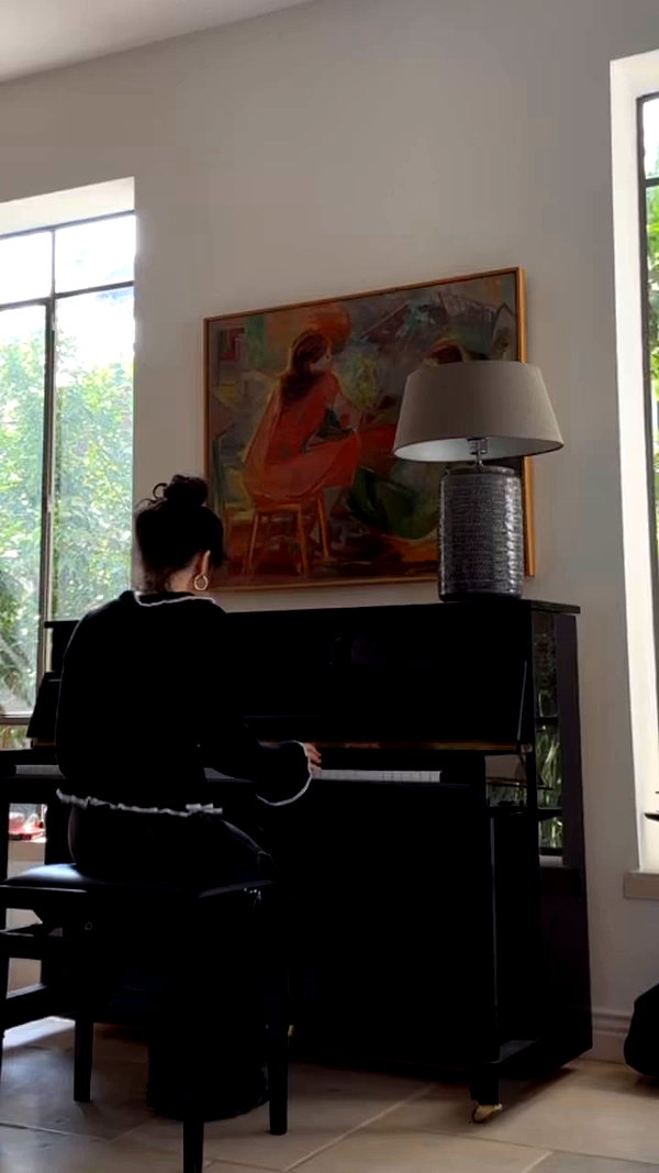 romi_henenson archive video preview