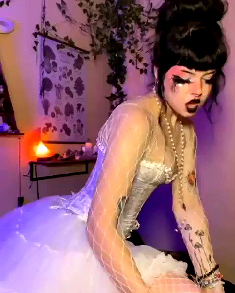 yeahimcaroline archive video preview