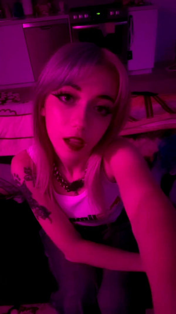 iluvmeww archive video preview