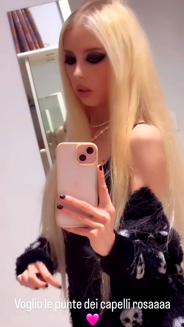 roxiechelon2 archive video preview