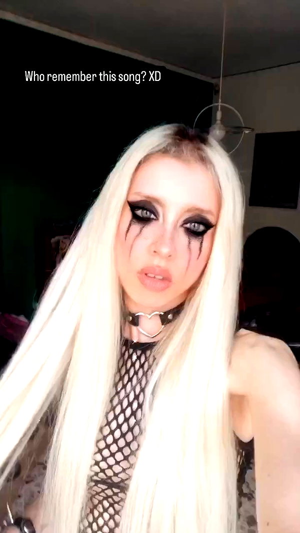 roxiechelon2 archive video preview