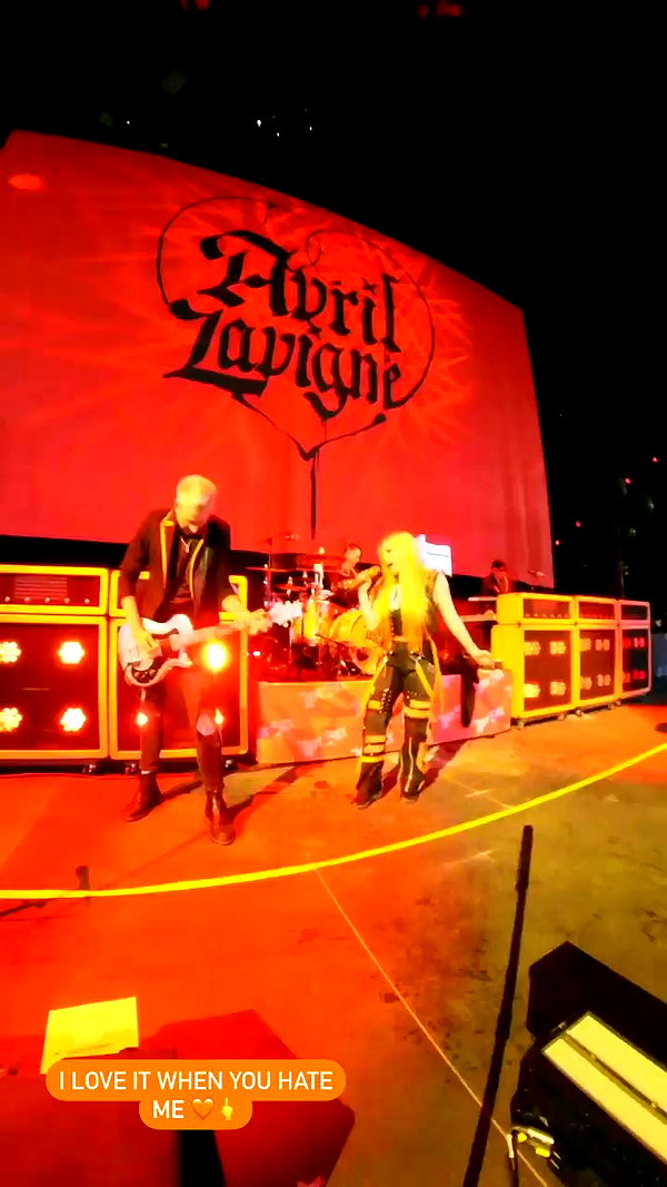 avrillavigne archive video preview