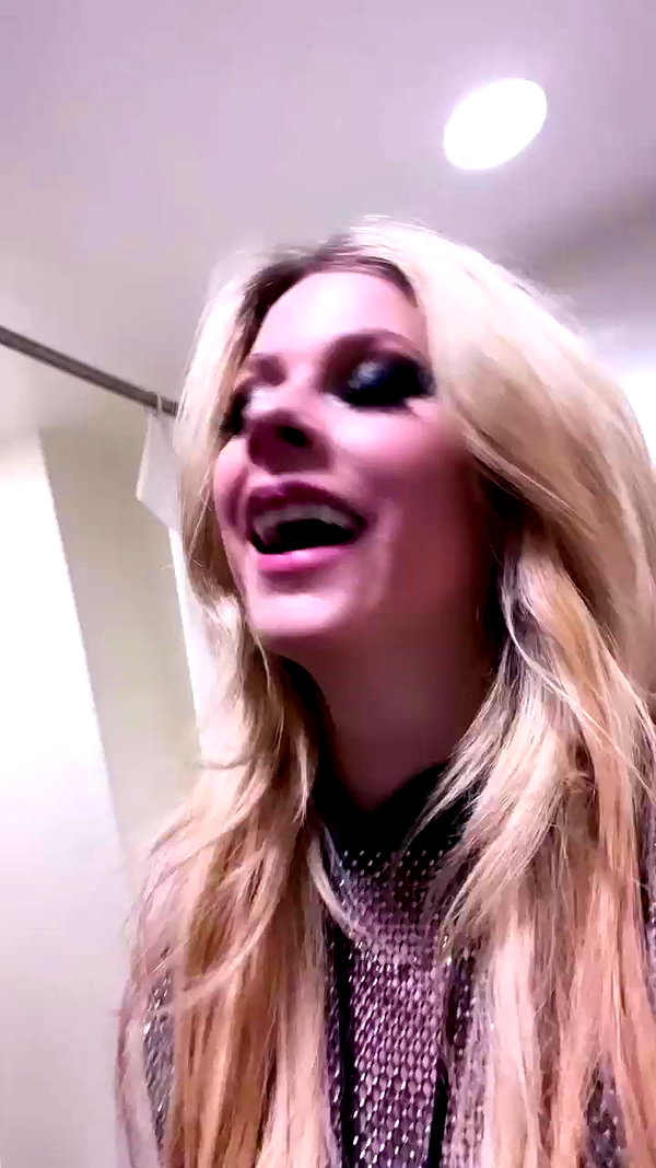 avrillavigne archive video preview