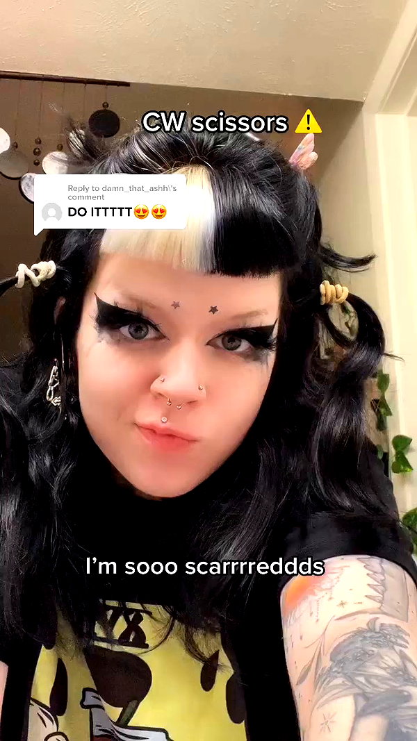 yeahimcaroline archive video preview