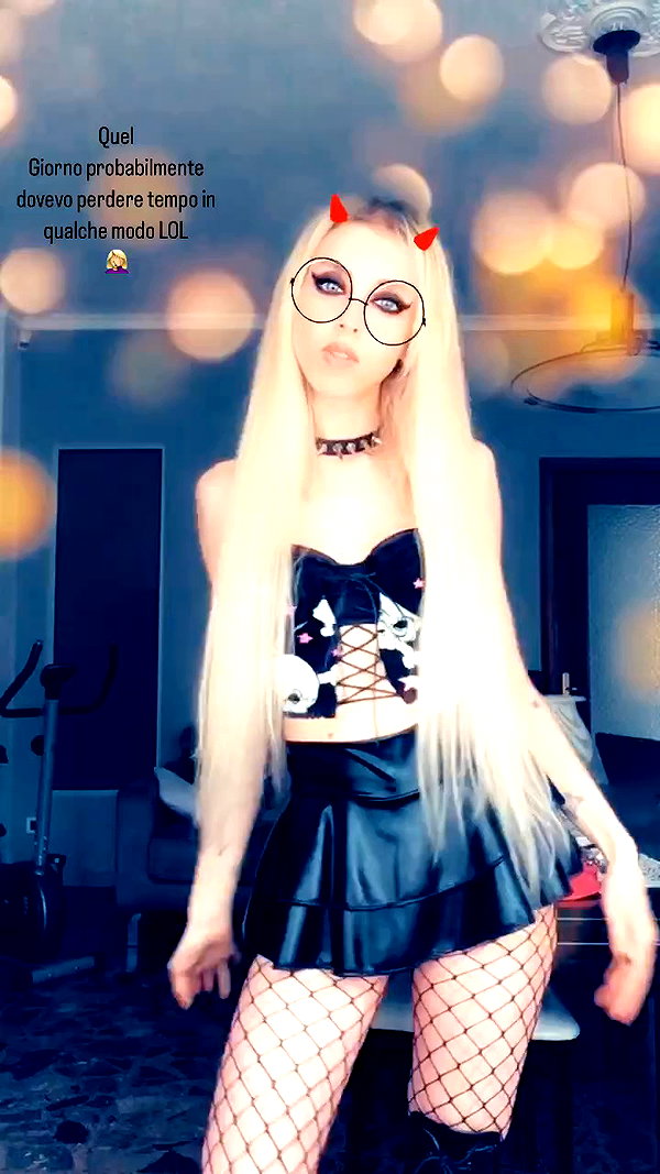 roxiechelon2 archive video preview