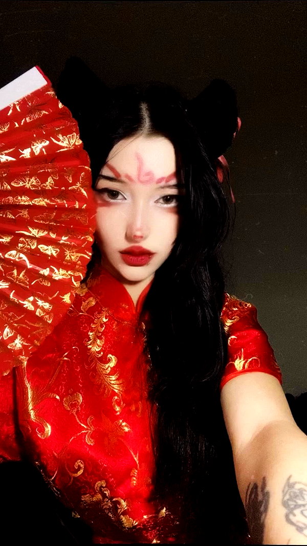 madamist_ archive video preview