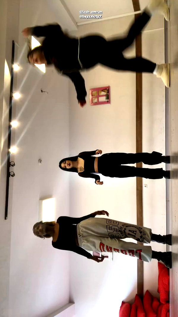 madamist_ archive video preview