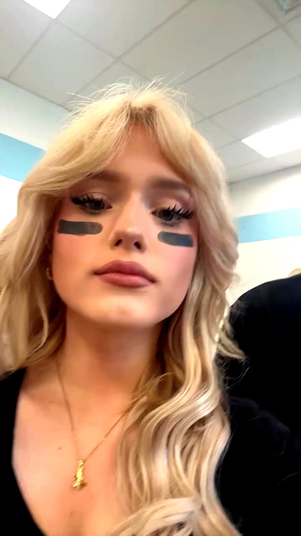 olivia.bolgerr archive video preview