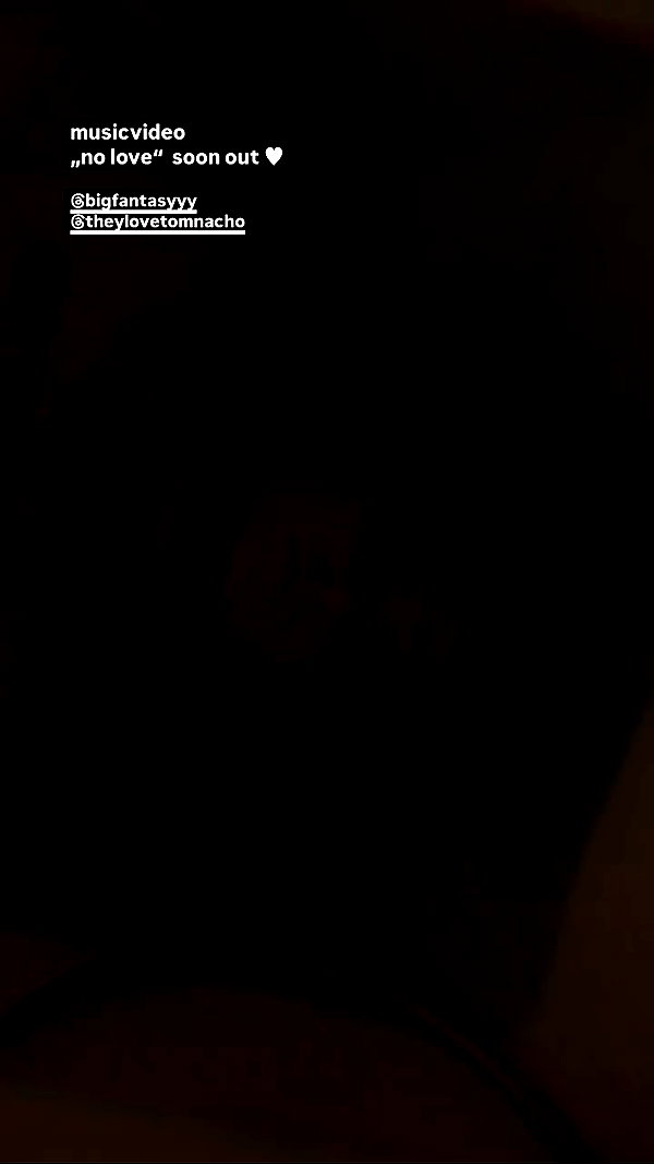 _lia.moon archive video preview