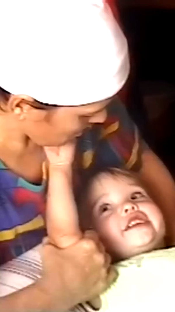 lyna_com2000 archive video preview