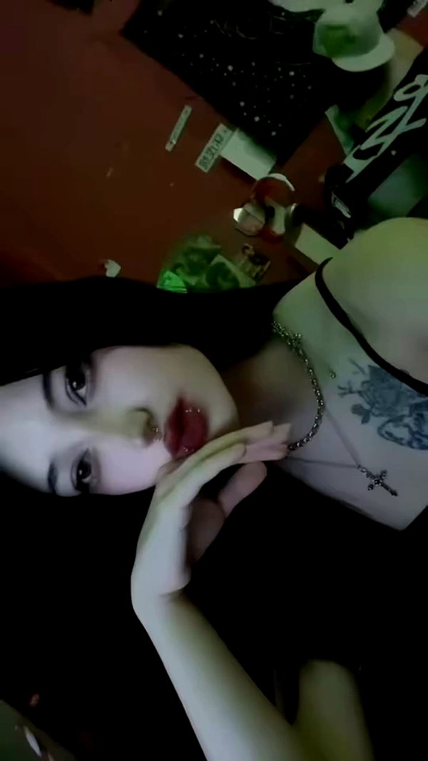 madamist_ archive video preview