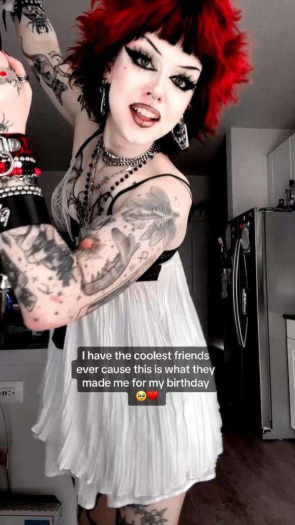 yeahimcaroline archive video preview