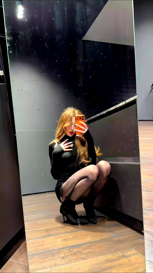 kissm.eliza archive video preview