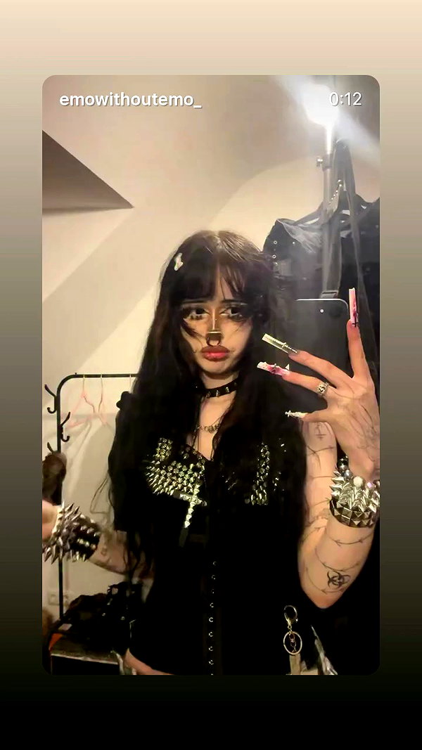 emowithoutemo_ archive video preview