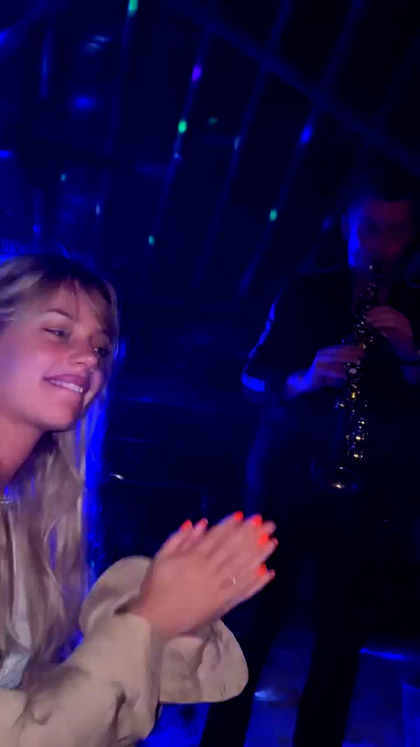 barzomer archive video preview